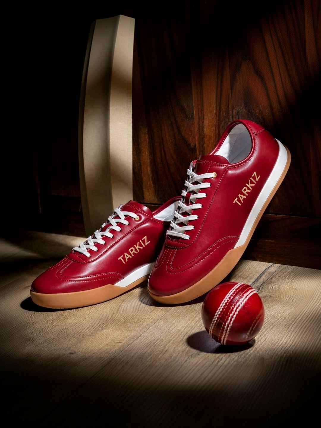 TARKIZ Men Cricket Non-Marking Shoes - Image 1