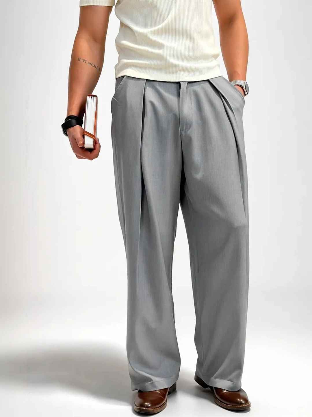 Off Duty India Men Straight-Fit Mid-Rise Trousers
