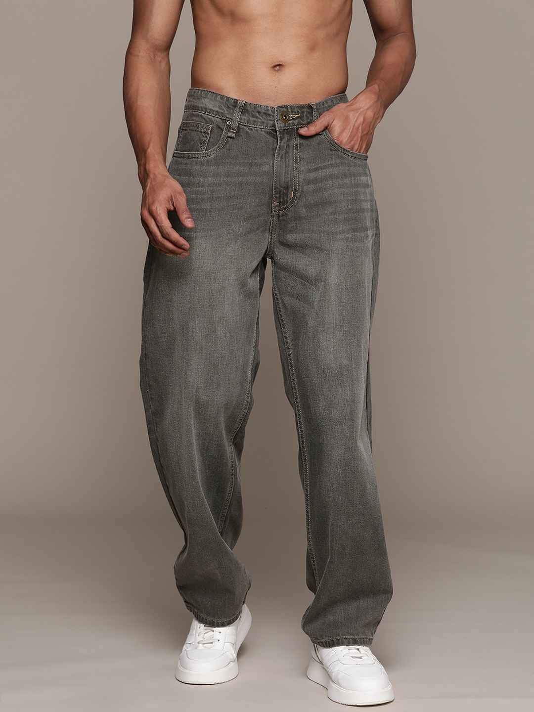 Roadster Men Relaxed Fit Light Fade Stretchable Baggy Jeans