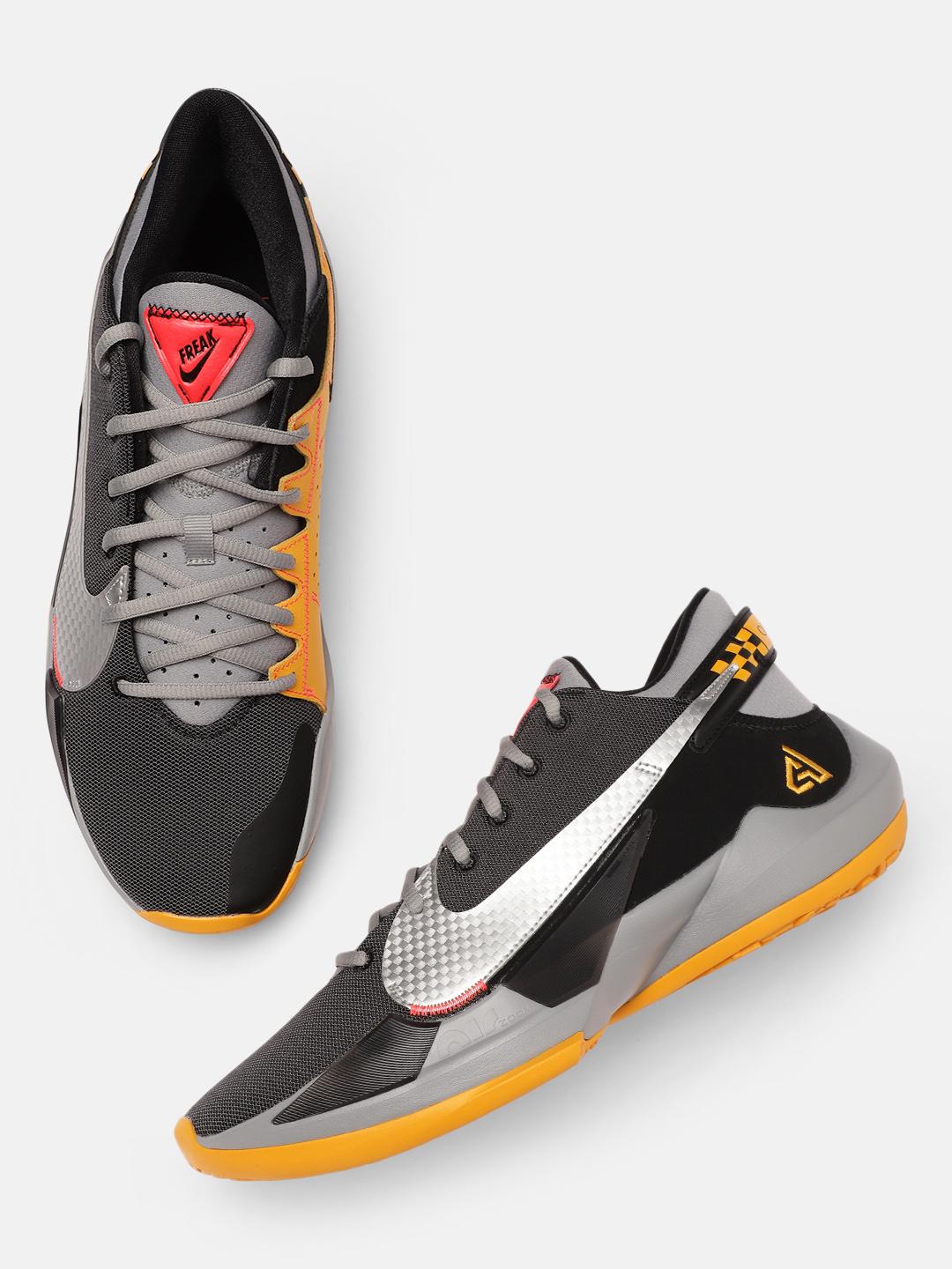 Taxi Nike Zoom Freak Weight Nike Men Black ZOOM FREAK Basketball Shoes - Main Image