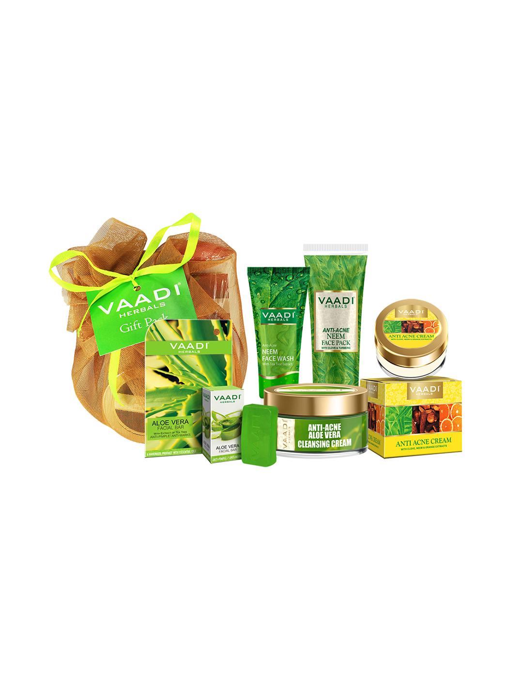 lr aloe vera dermaintense Aloe Re-Moisturizer for Pets main image 1