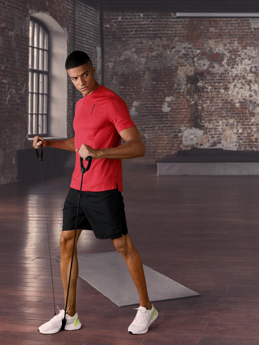 Buy UNDER ARMOUR Men Red Loose Training or Gym T-shirt - Tshirts