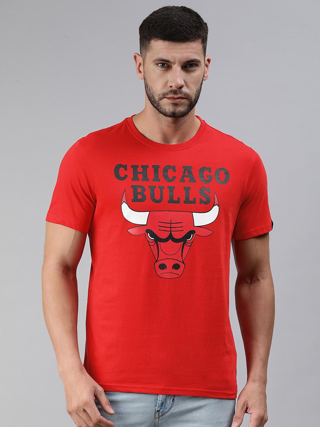 NBA Men Red Black Chicago Bulls Classic Crest T-Shirt