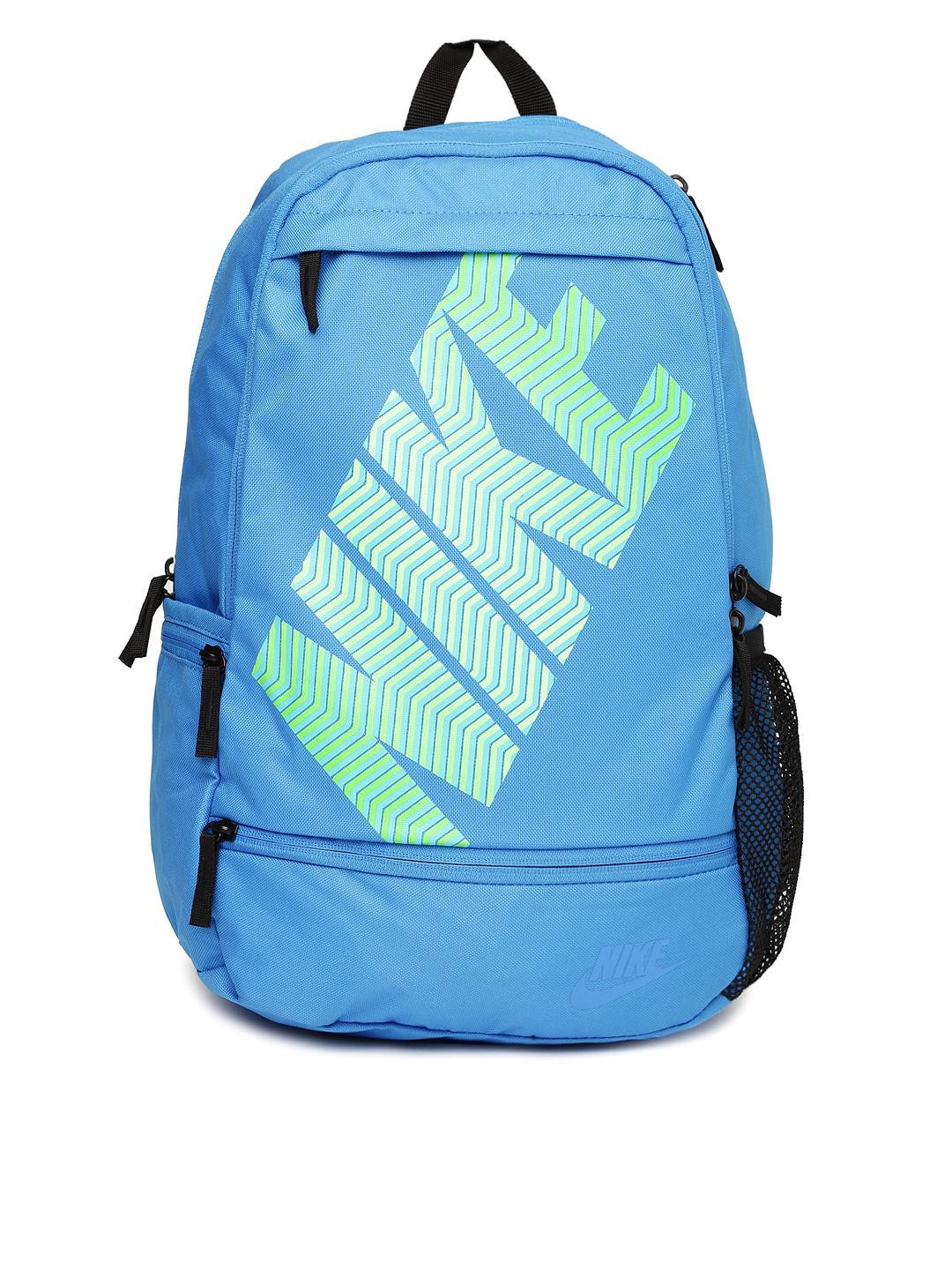 nike blue classic line backpack LAGOON It features padded and adjustable shoulder straps for a comfortable Buy Nike Unisex Blue Classic