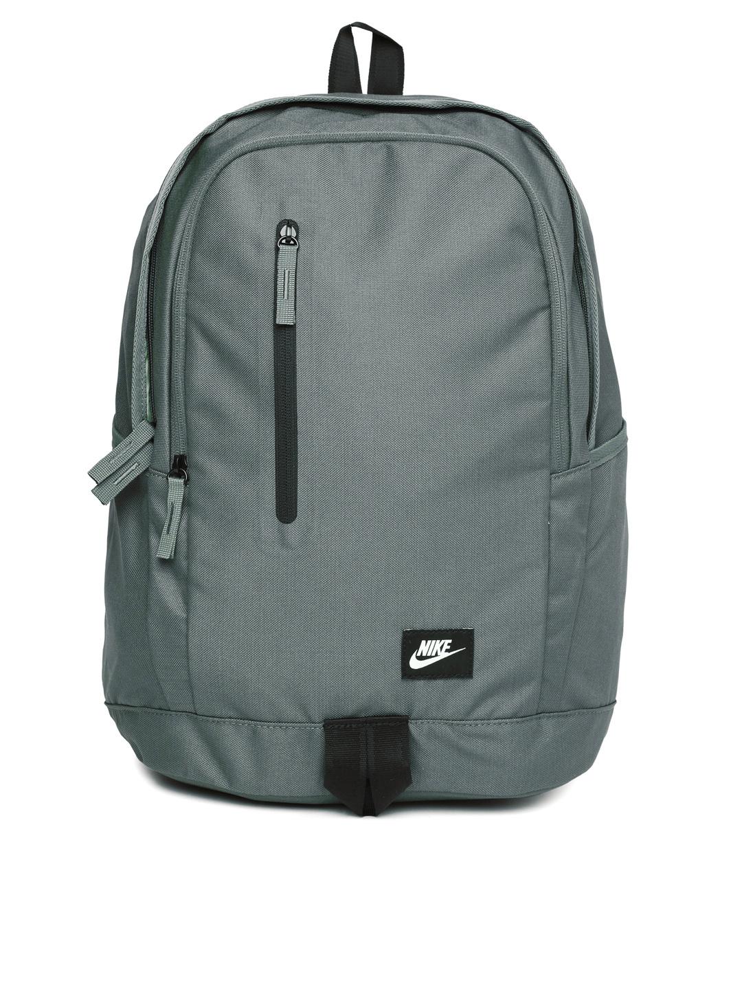 backpack with laptop compartment nike