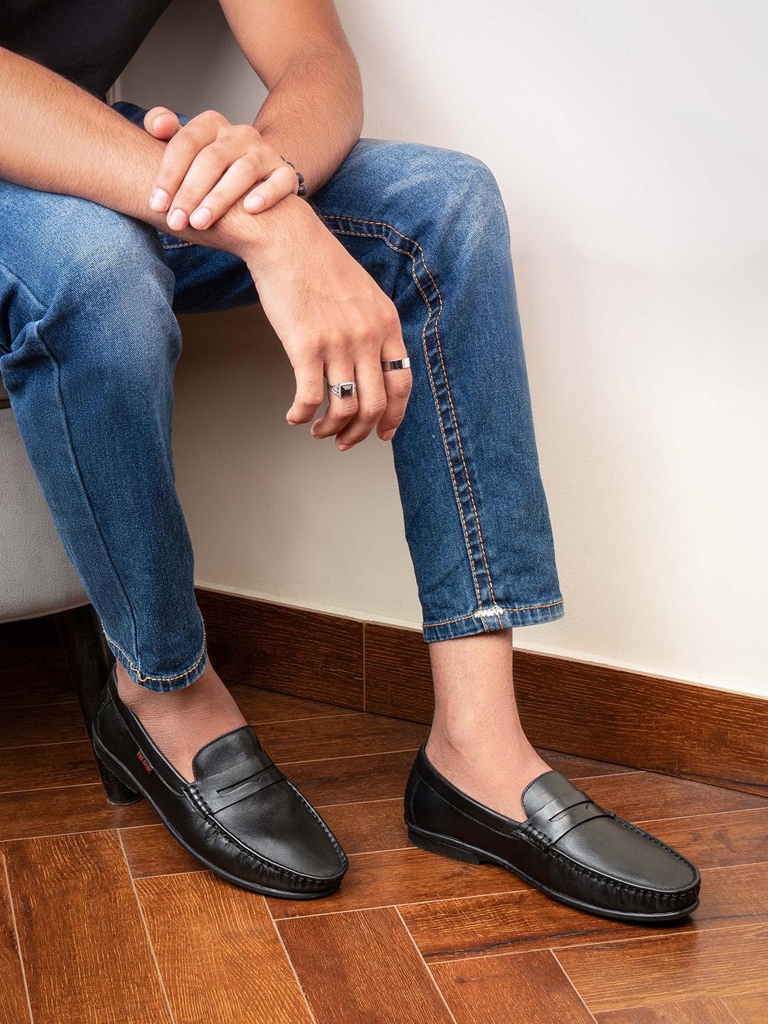 Red Chief Men Black Leather Casual Loafers
