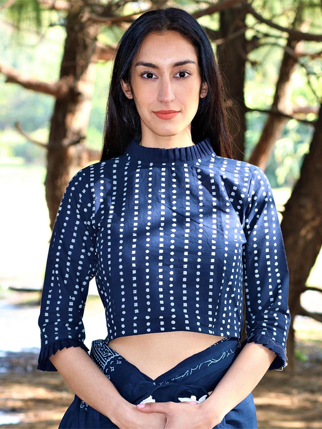 Buy Chidiyaa Women Blue White Printed Cotton Saree Blouse