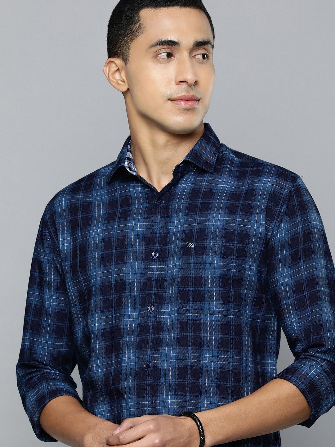 Lawman pg3 Men Navy Blue Slim Fit Checked Shirt