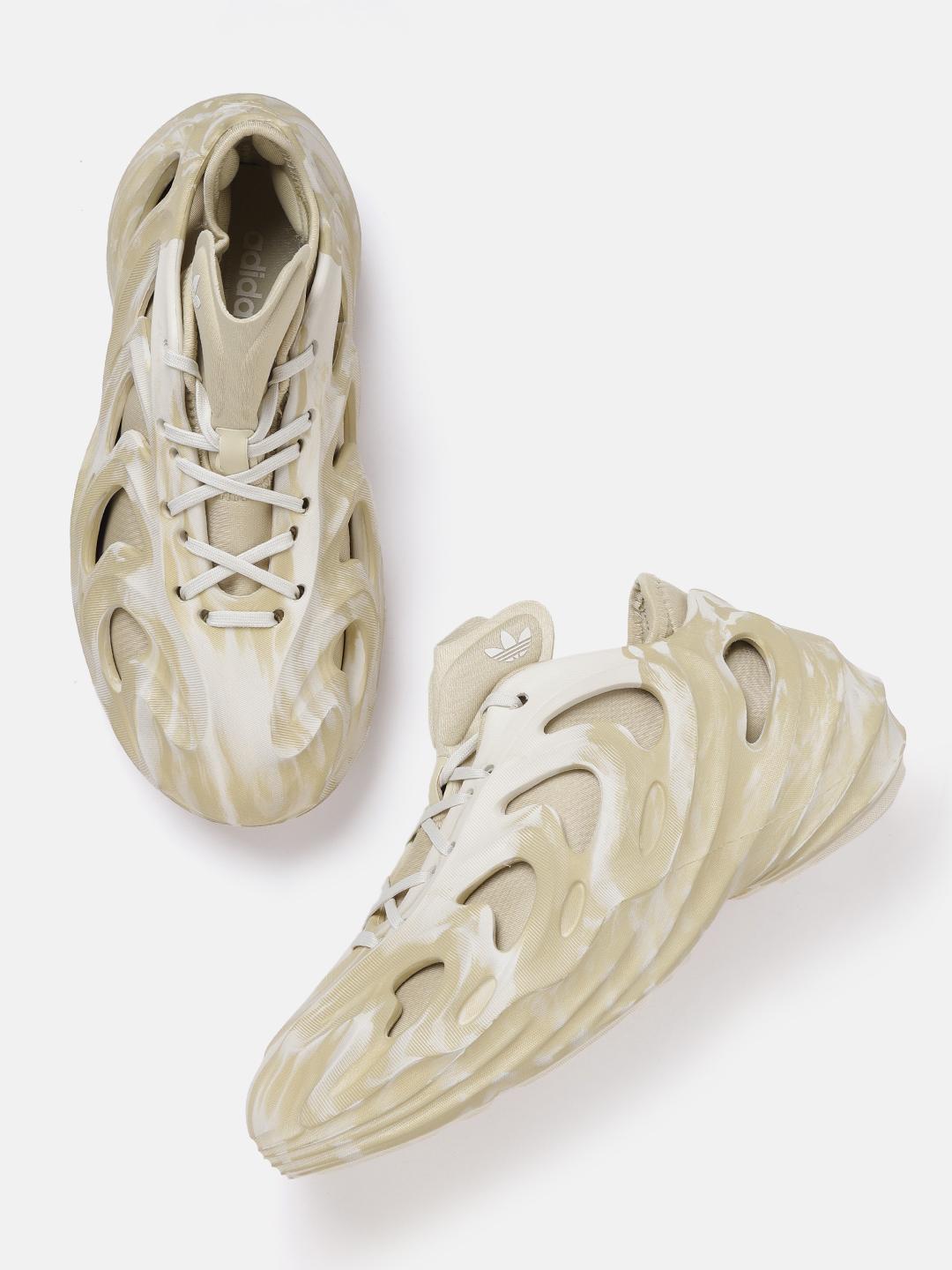 e7caabf4-69c8-4d7a-8431-