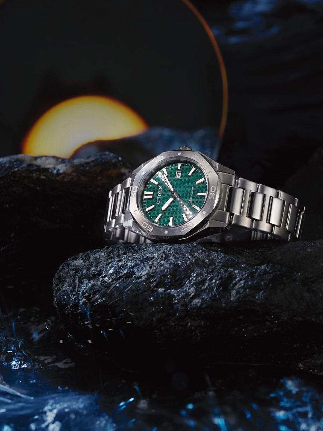 Buy Citizen Men Embellished Dial & Stainless Steel Bracelet Style