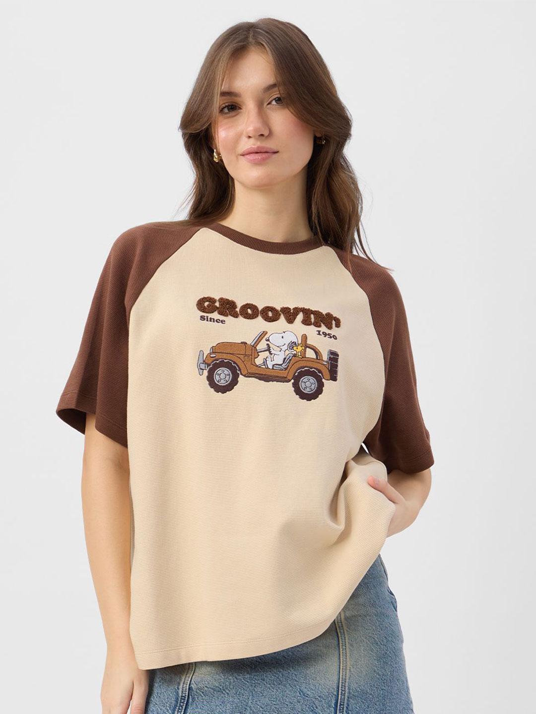 The Souled Store Women Oversized Peanuts Brown Tshirt - Image 1