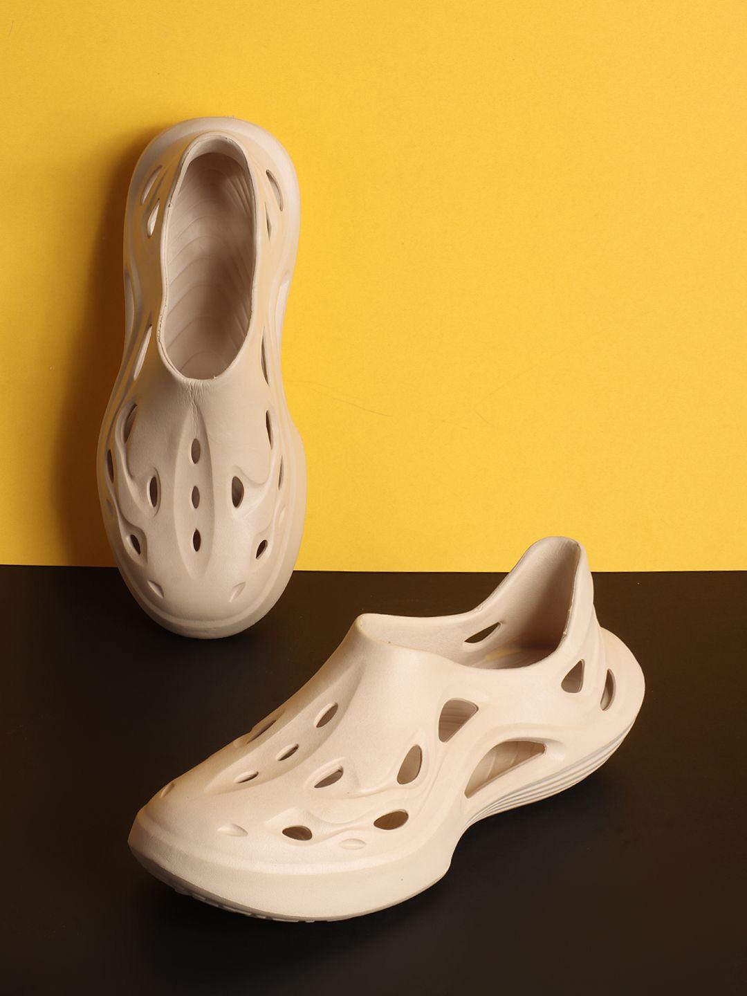 grandPa！　ROBUST RSC-53ML Buy glitchez Men Rubber Clogs - Flip Flops for Men 31656707 | Myntra