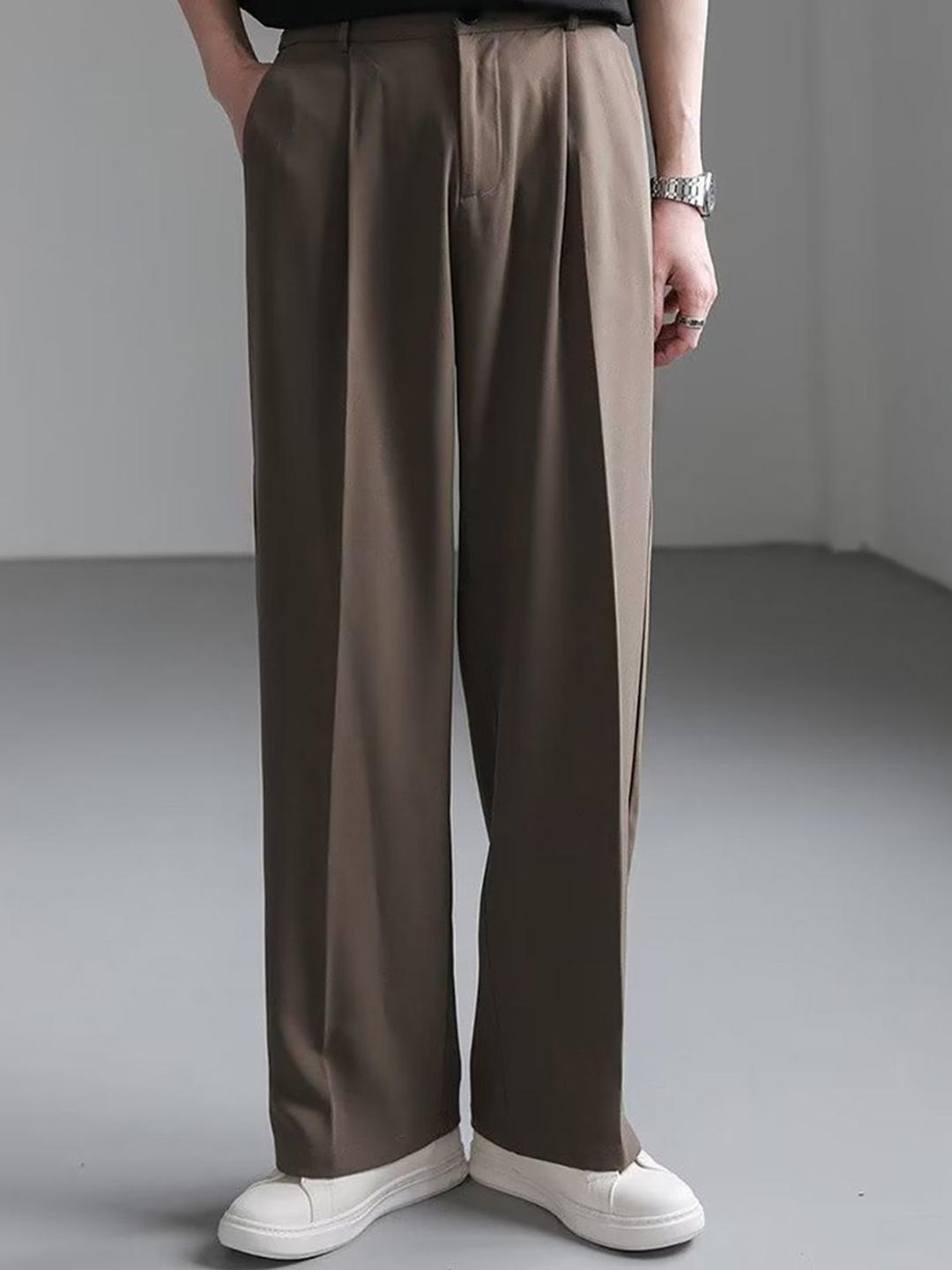 StyleCast x Revolte Men Loose Fit Pleated Cargos Trousers - Image 1