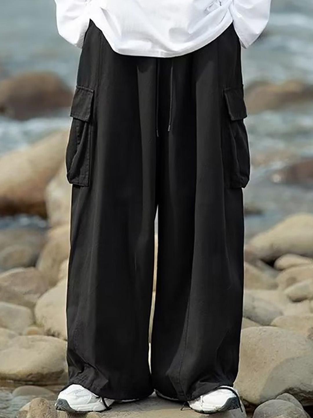 StyleCast x Revolte Men Mid-Rise Loose Fit Cargos Trousers - Image 1