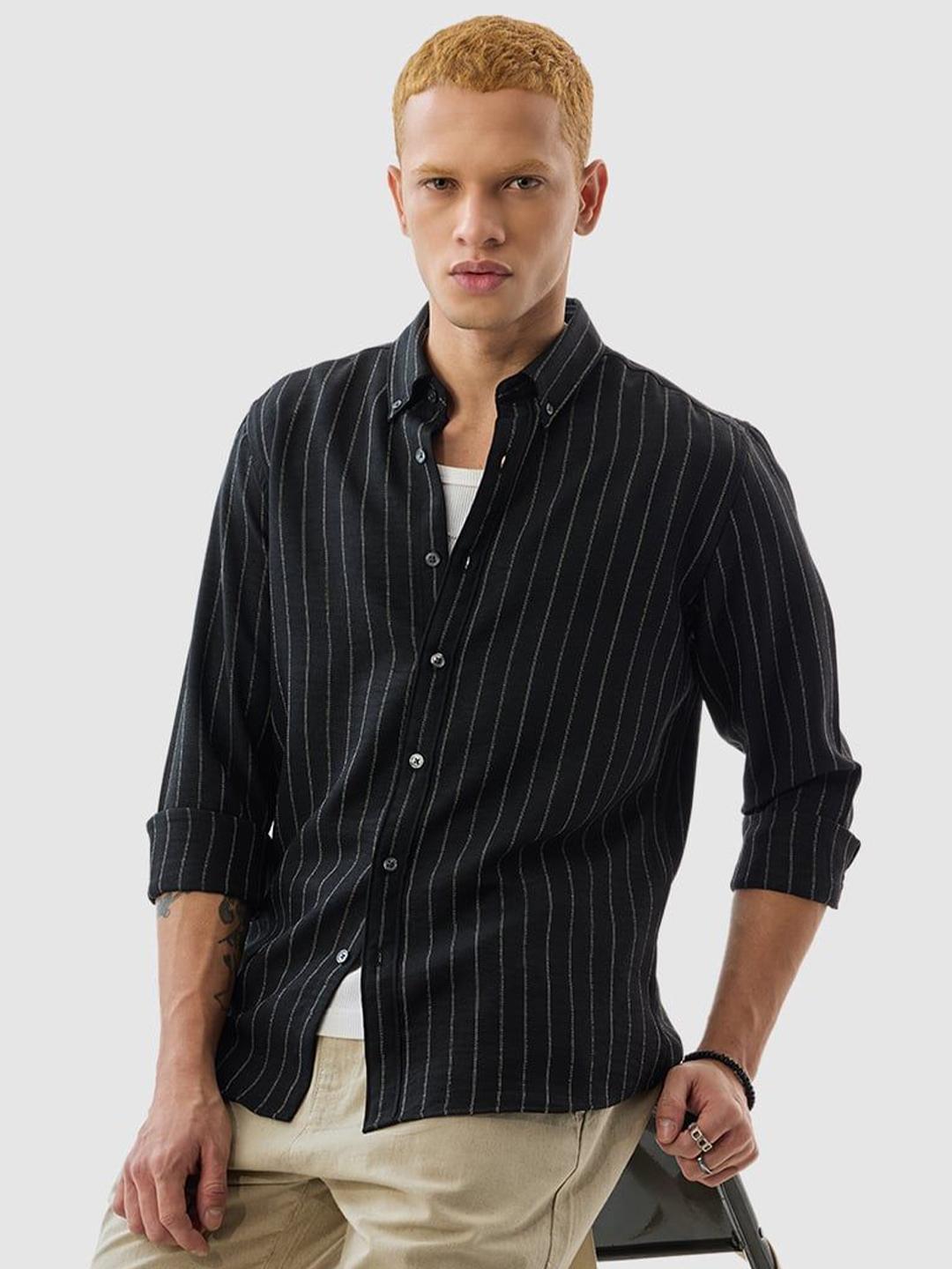 Snitch Men's Vertical Stripes Slim Fit Shirt - Image 1