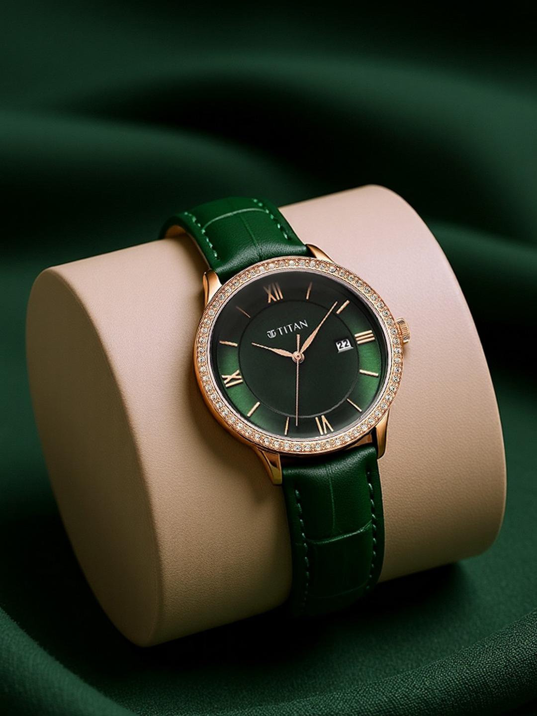 Buy Titan Bright Leathers Quartz Analog With Green Dial Watch For