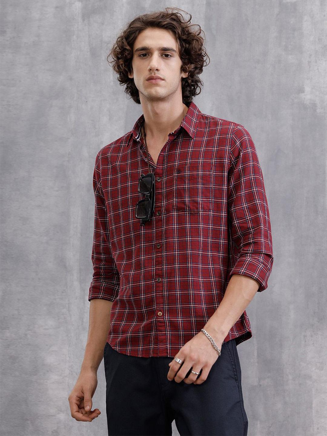 Buy WROGN Men Slim Fit Checked Spread Collar Cotton Shirt - Image 1