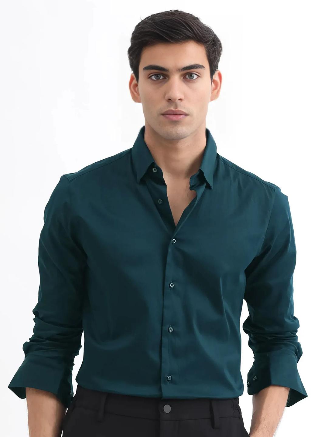 MISCHIEF MONKEY Men Solid Spread Collar Cotton Formal Shirt - Image 1