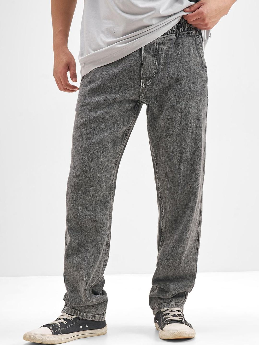 HIGHLANDER Men Straight Fit Mid-Rise Light Fade Jeans - Image 1