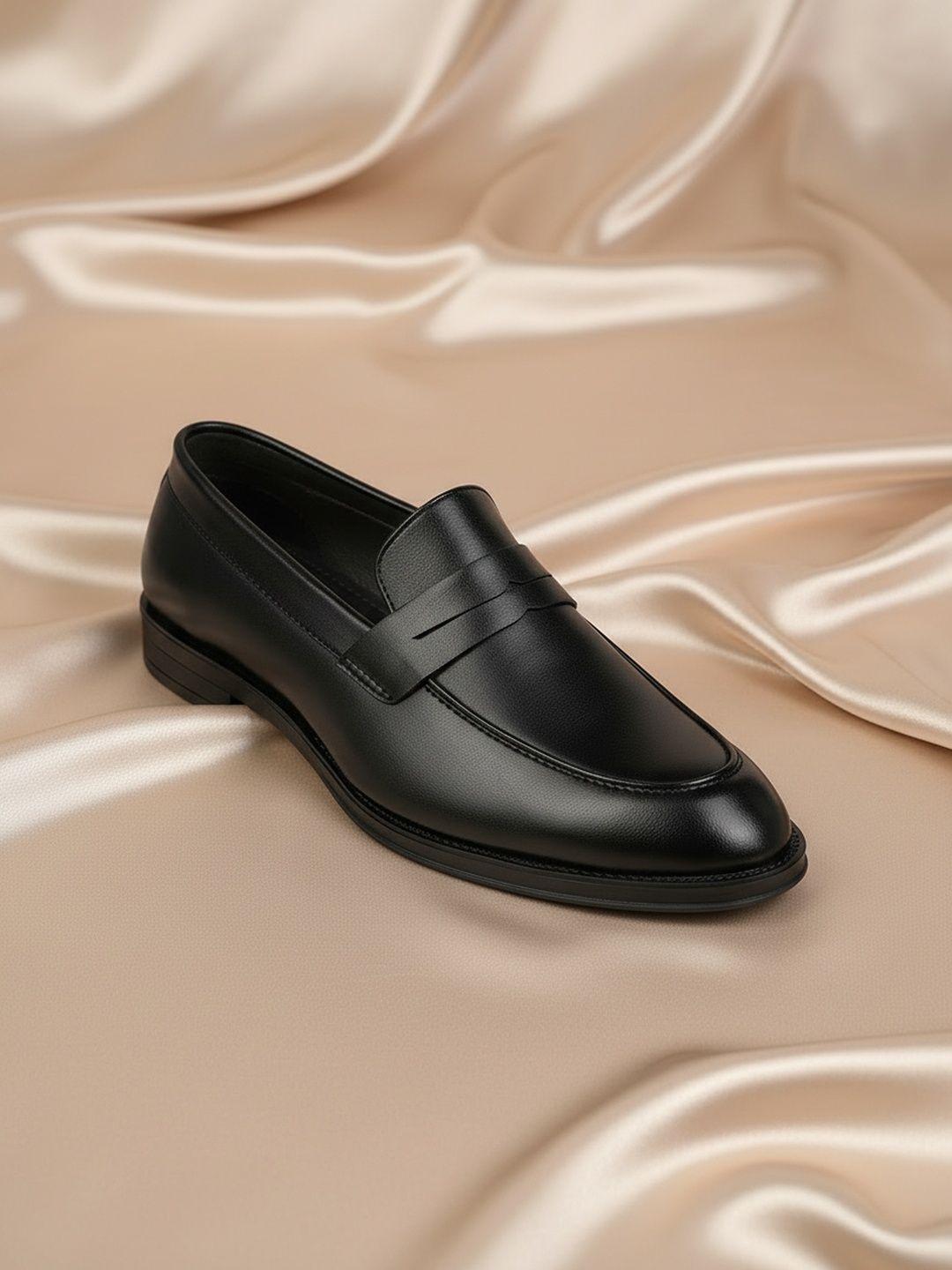 House of Pataudi Men Round Toe Slip-On Formal Shoes - Image 1