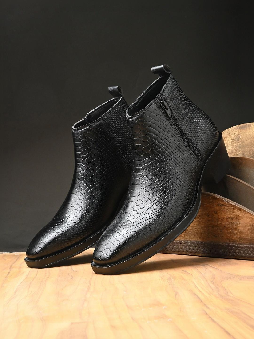 Roadster Men Square Toe Zip Chelsea Boots - Image 1
