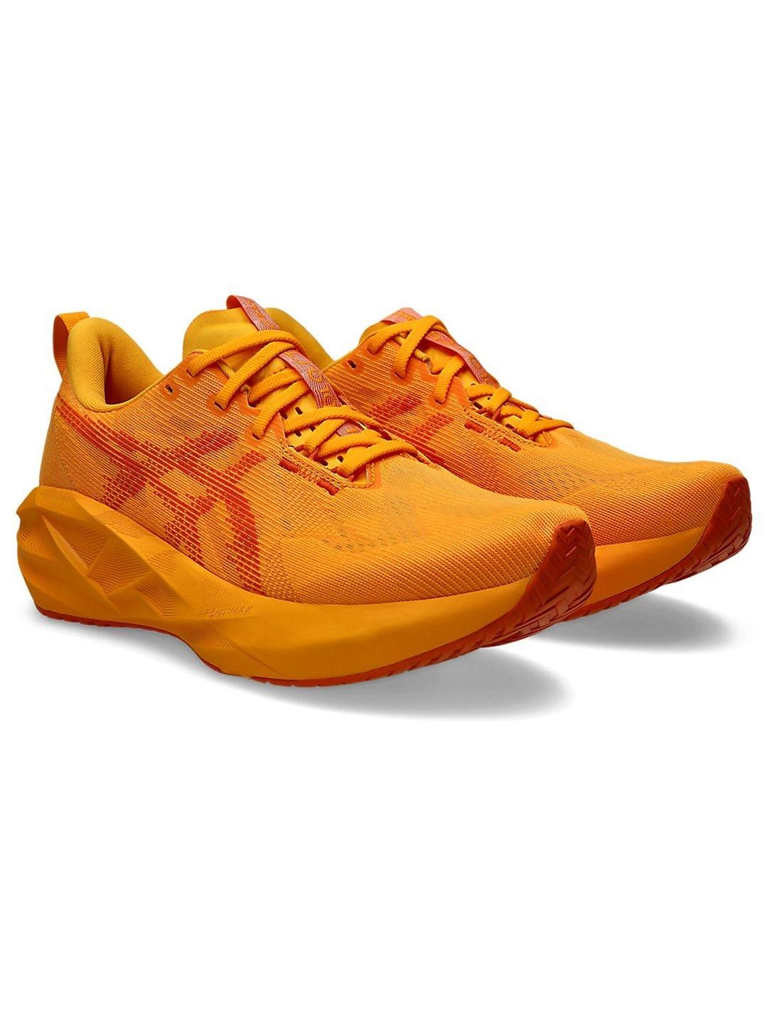ASICS Novablast 5 Men Running Shoes