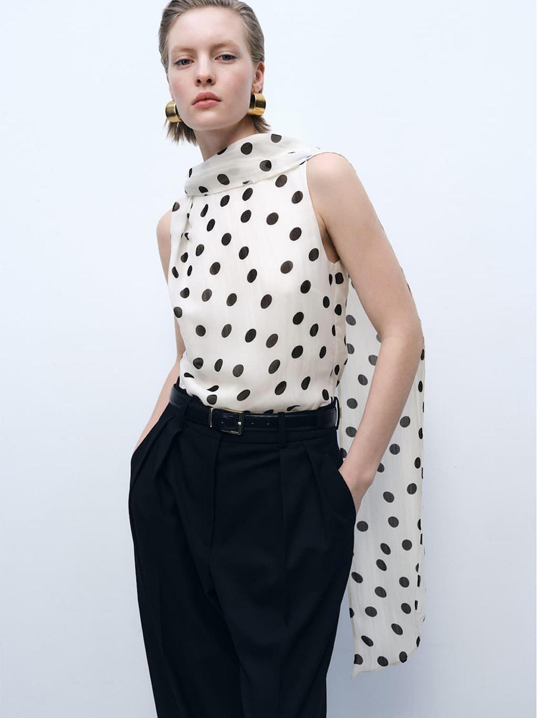 トップス BEEDEN DOTS SCARF NECK TOPS Chiffon top with polka-dot print and scarf detail in Black for