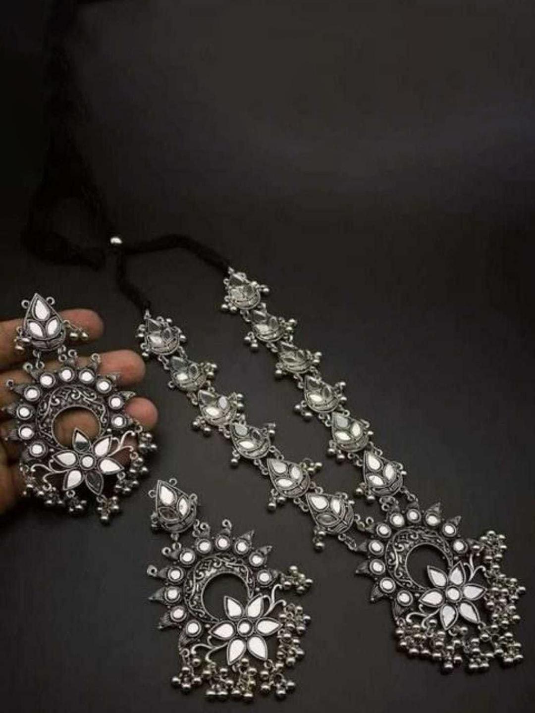 Sangria Stones Studded & Beaded Jewellery Set - Image 1
