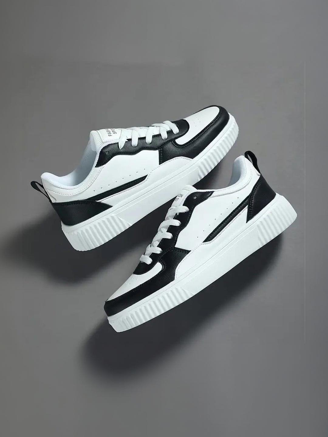 Lejano Men Colourblocked Round Toe Sneakers