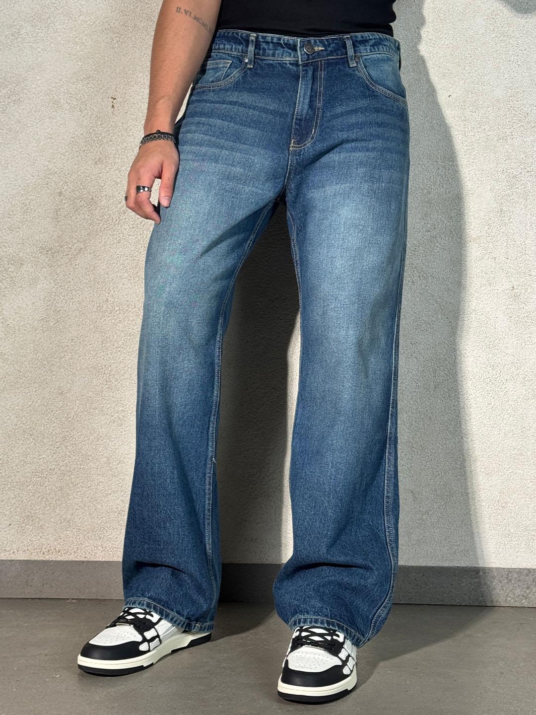 Off Duty India Men Blue Relaxed Fit Mid-Rise Jeans - Image 1