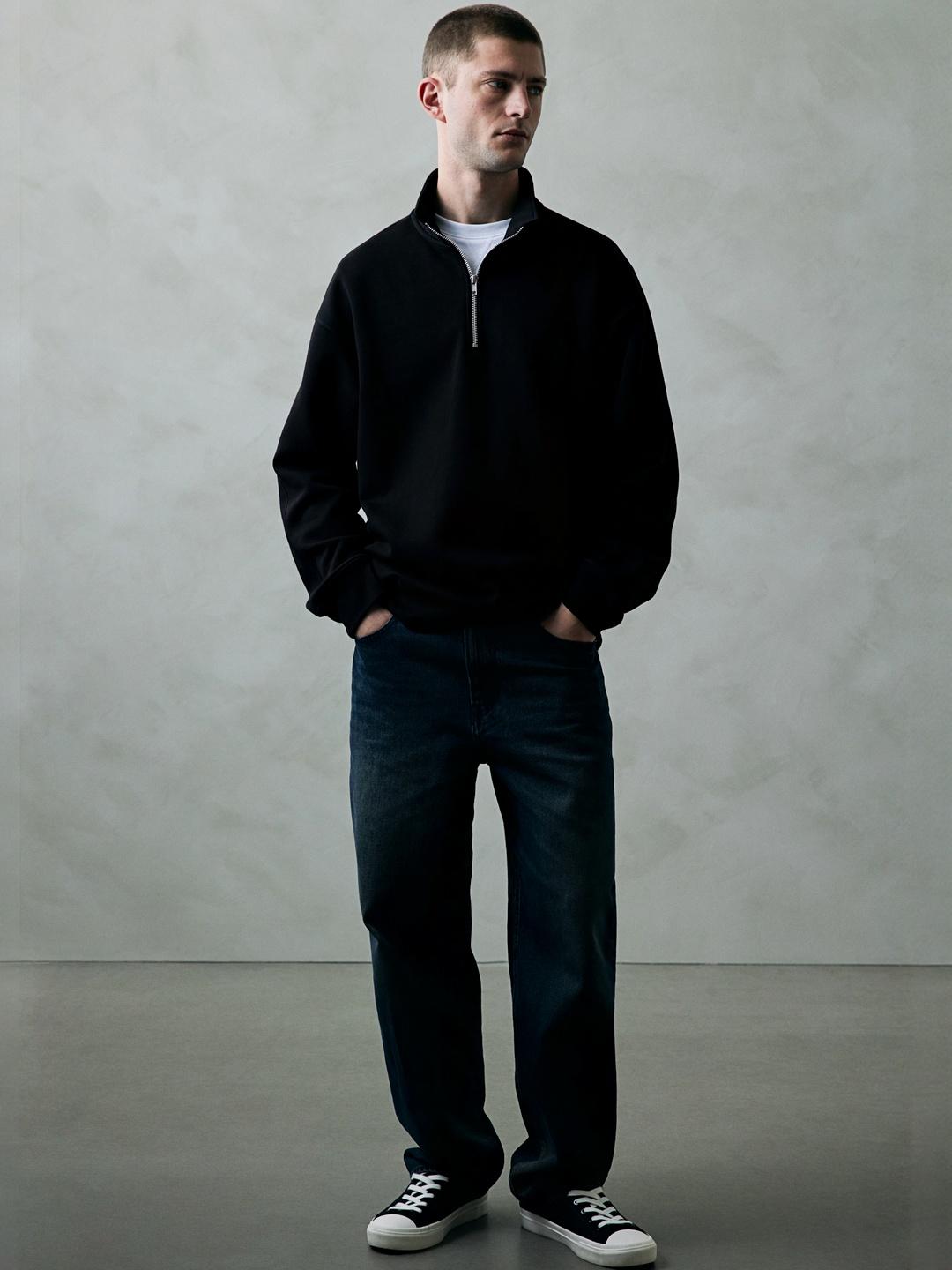 Buy H&M Men THERMOLITE Relaxed Fit Zip-top sweatshirt