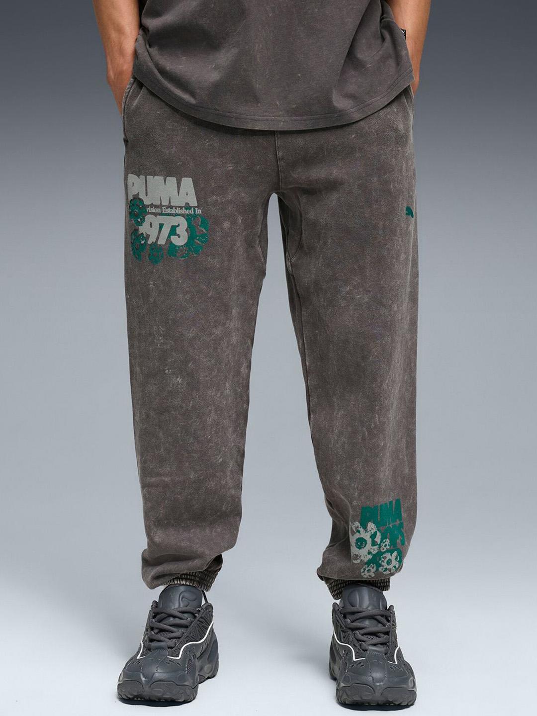 peace love basketball sweatpants