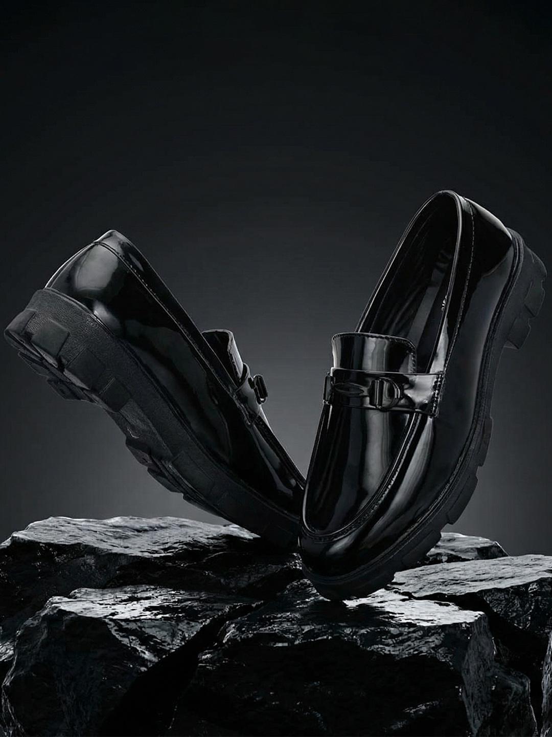 BOLTAGO Men Casual Shoes - Image 1