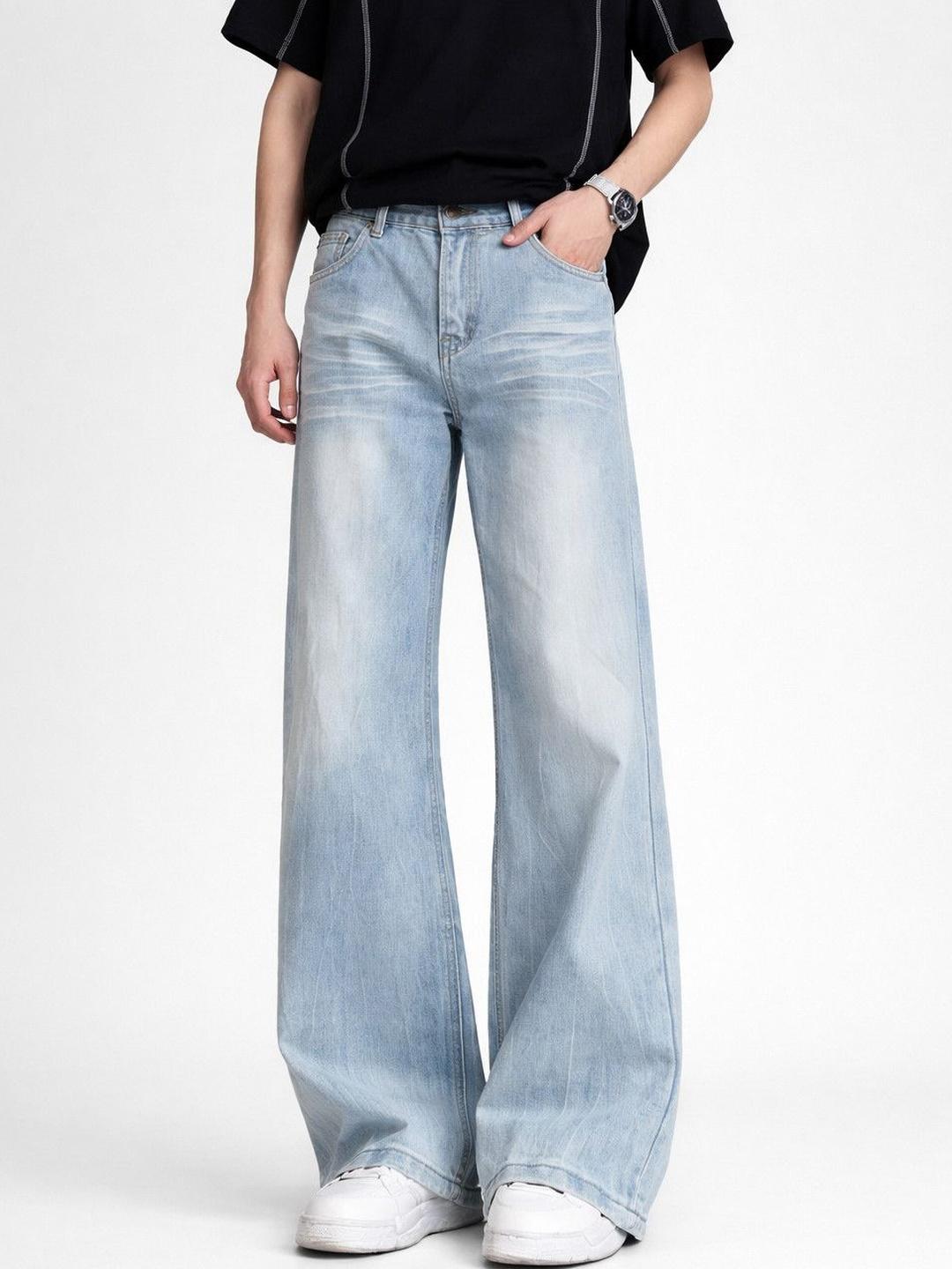 Suo Men Relaxed Fit Mid-Rise Light Fade Jeans - Image 1