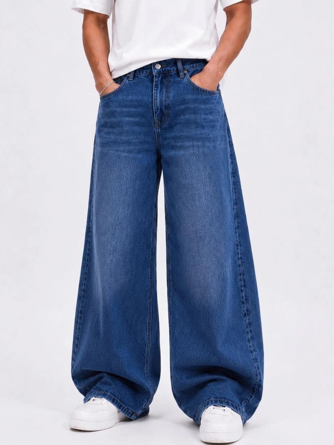 me Queen Men Mid-Rise Light Fade Jeans - Image 1