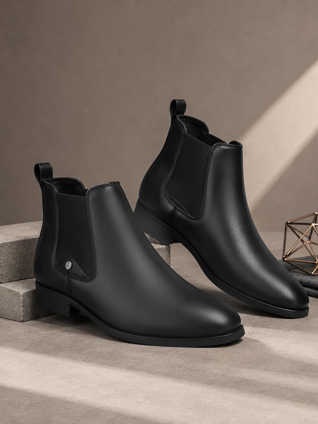 Roadster Men Round Toe Slip-On Chelsea Boots