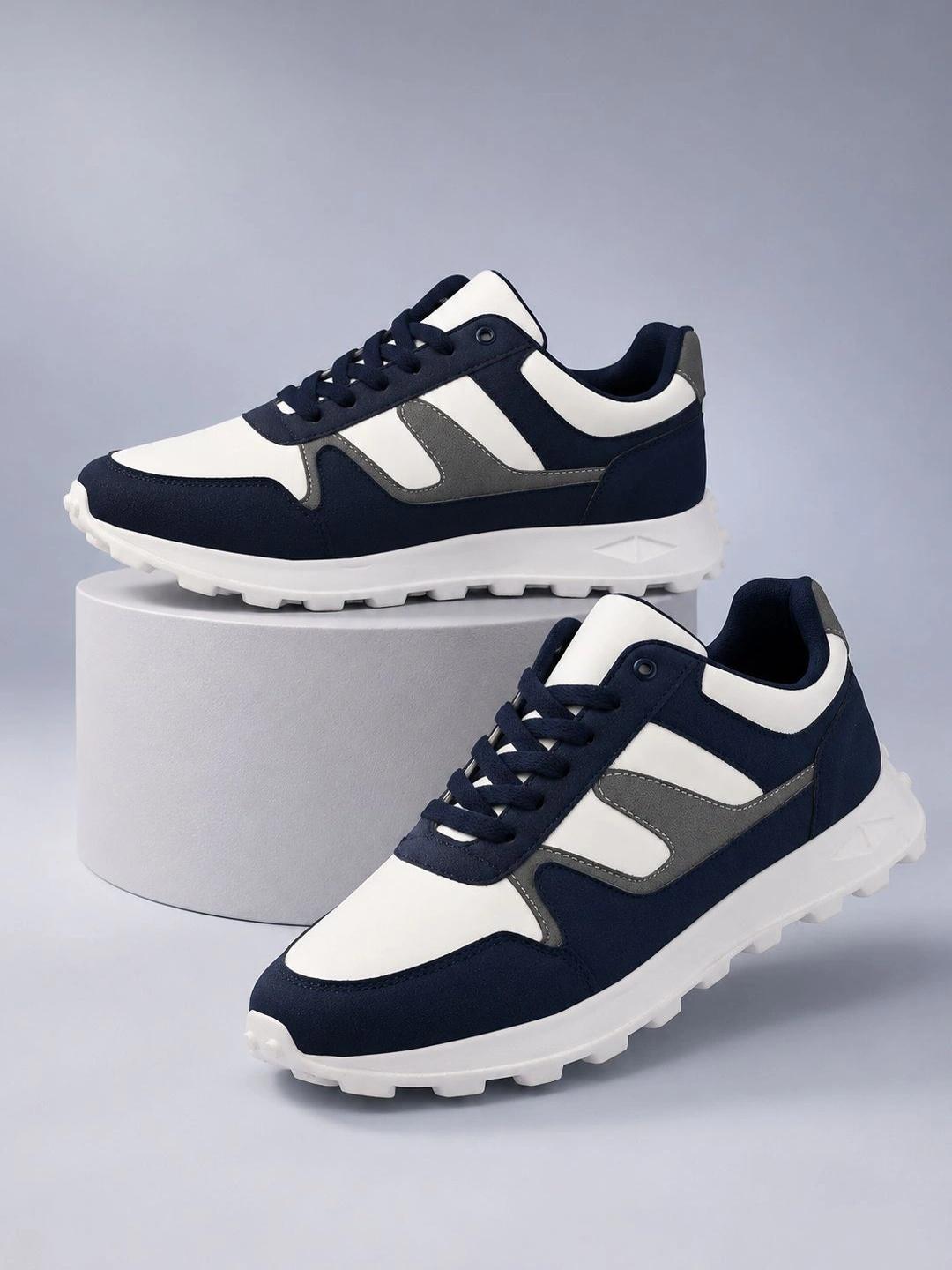 Roadster Men Colourblocked Sneakers