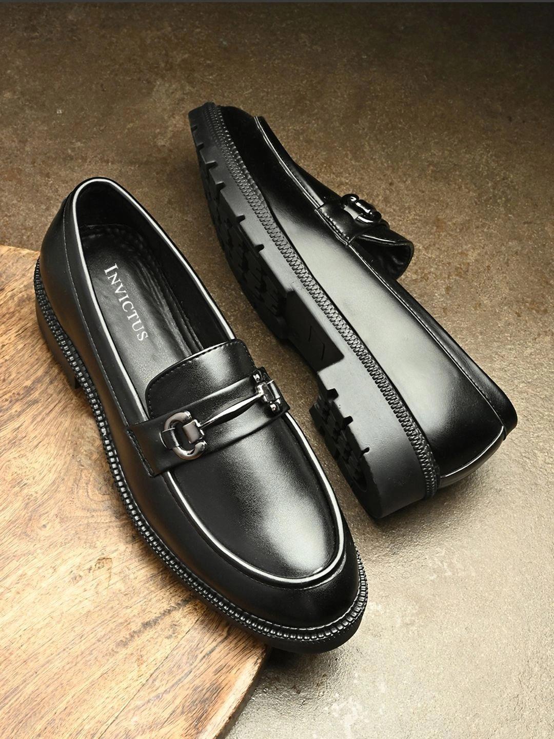 INVICTUS Men Round Toe Slip-On Loafers - Image 1