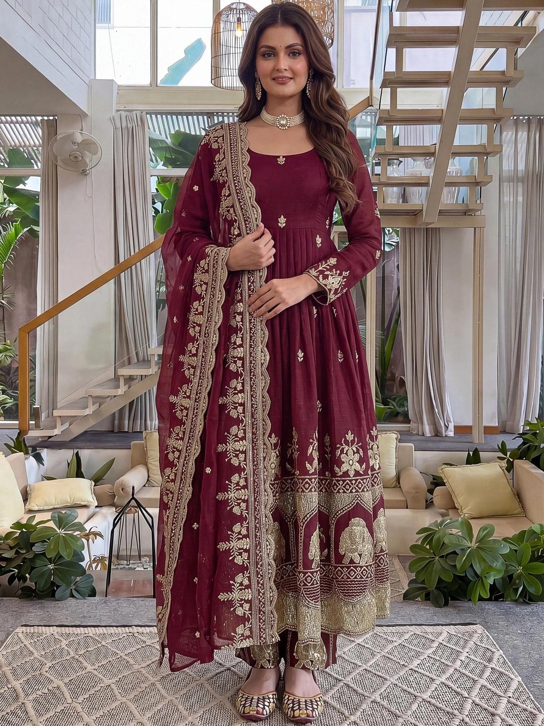 DIVASTRI Women Ethnic Motifs Embroidered Empire Kurta Set - Image 1