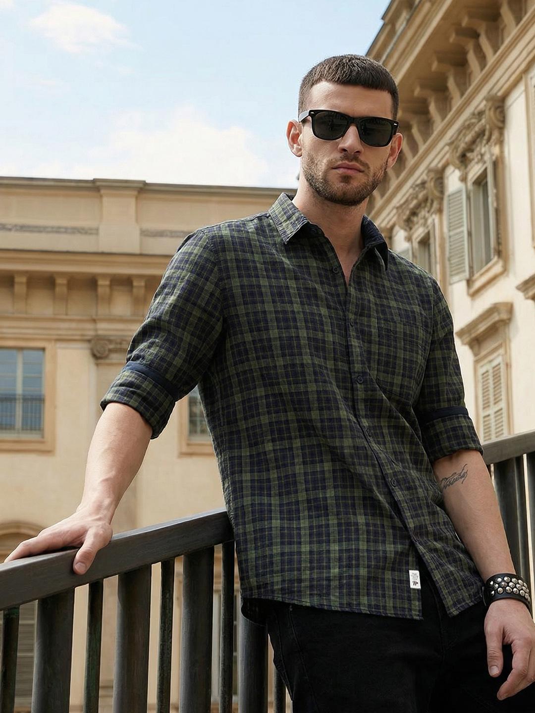 Roadster Men Navy Blue & Olive Green Checked Casual Shirt - Image 1