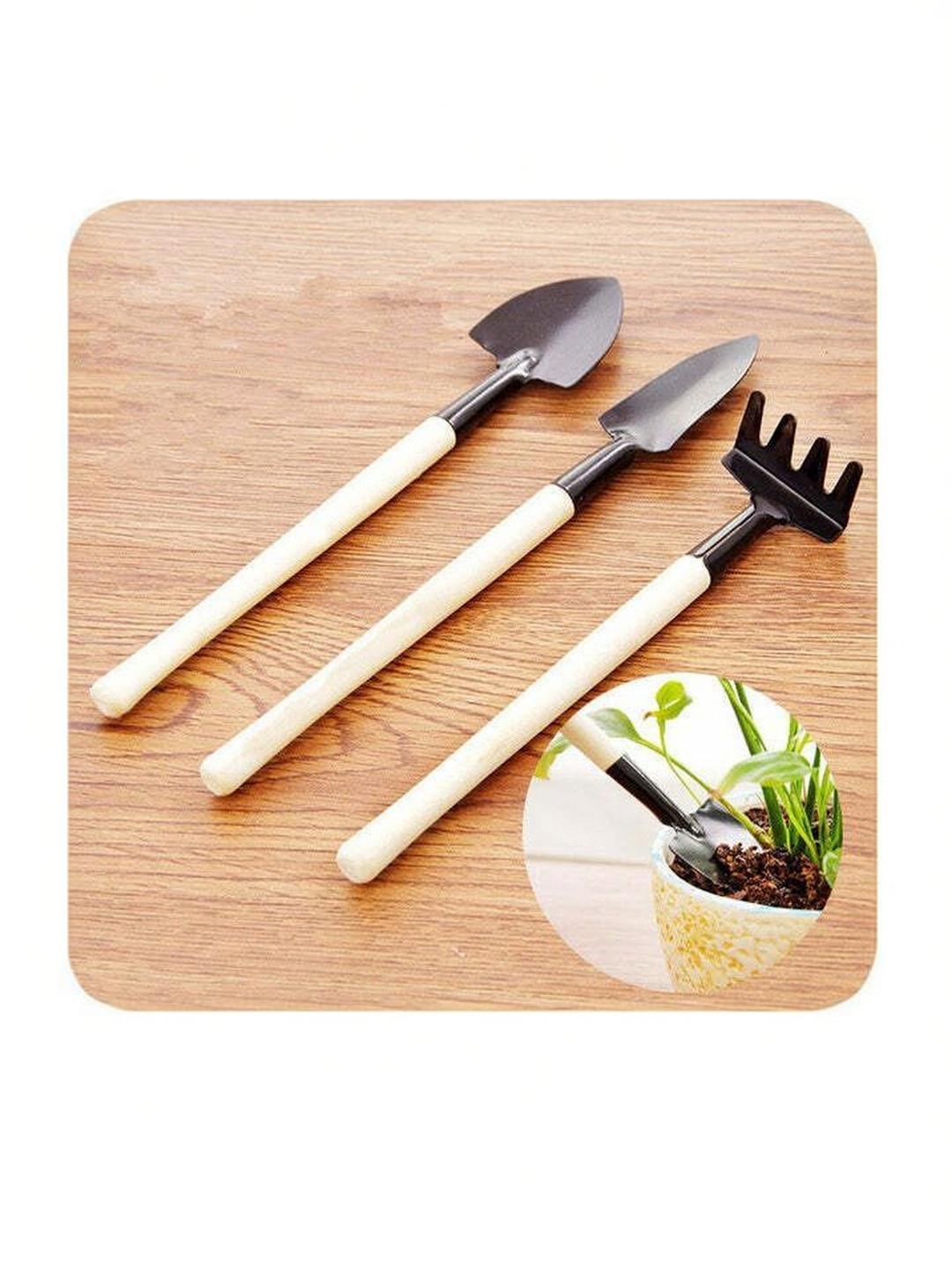 Deodap 3-Piece Garden Tool Set at ₹29 (88% Off) – Myntra