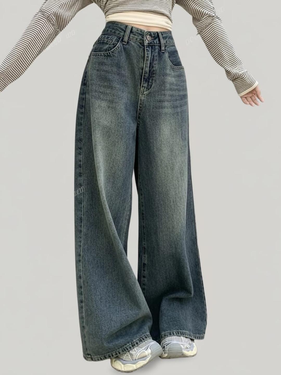 HUNTER & HAYES Women High-Rise Light Fade Jeans - Image 1
