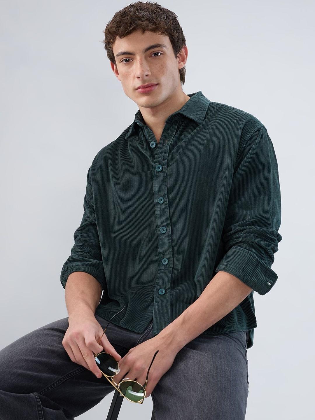 VASTRADO Sacremento Green Corduroy Crop Shirt