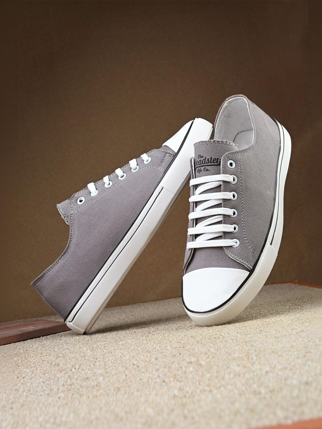 Roadster Men Round Toe Sneakers - Image 1