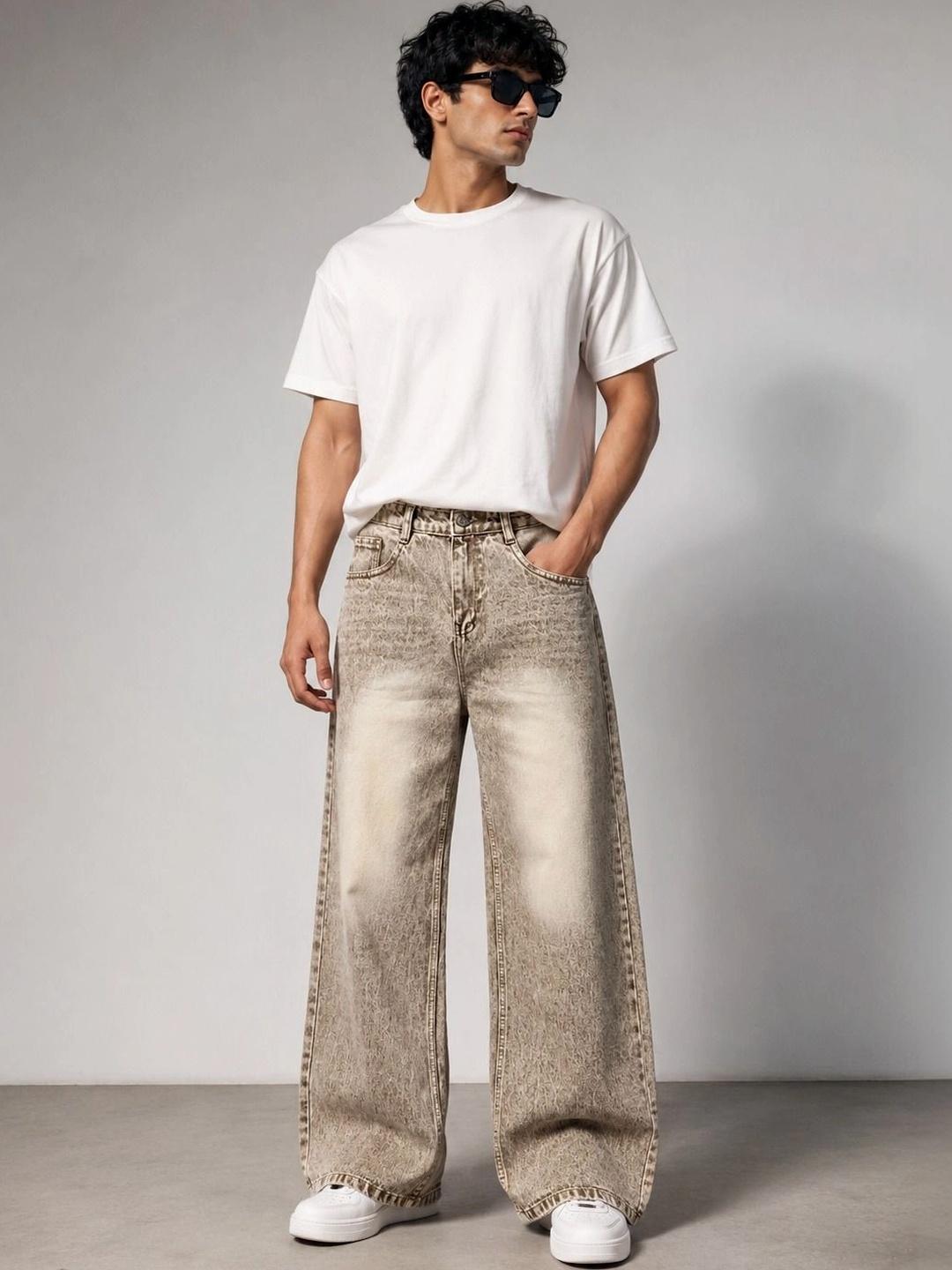 Line out line Men Wide Leg Mid-Rise Light Fade Jeans - Image 1
