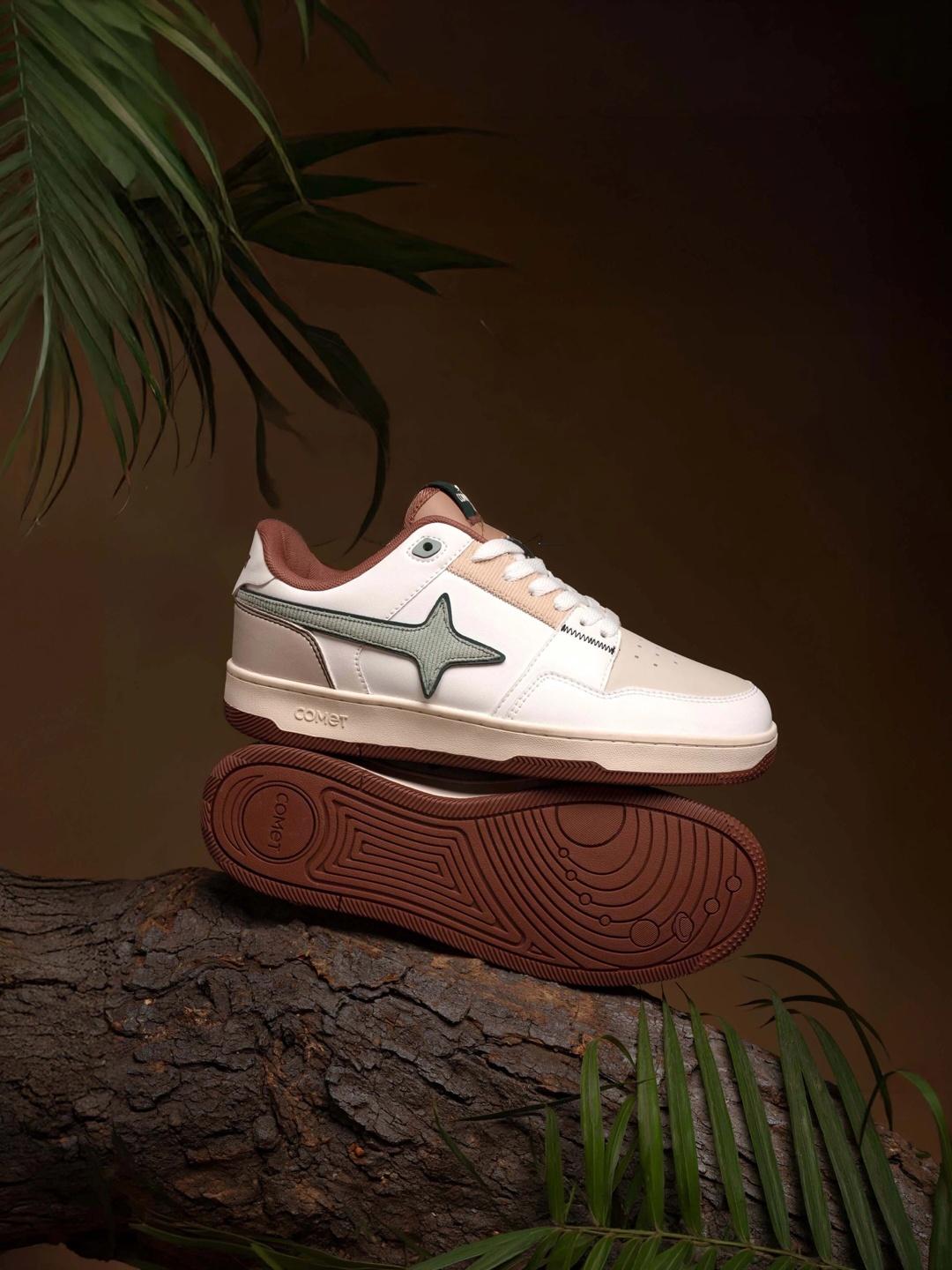 Comet Unisex X Lows Tuscan Sneakers