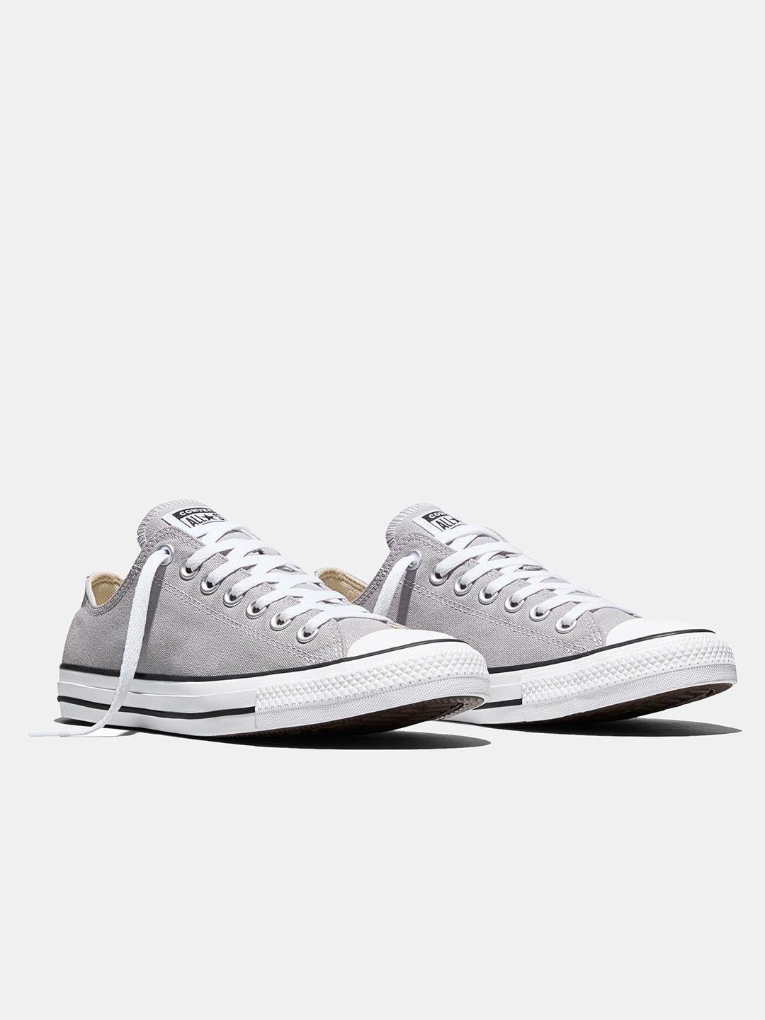 Converse Unisex Chuck Taylor All Star Canvas Low Top Sneaker