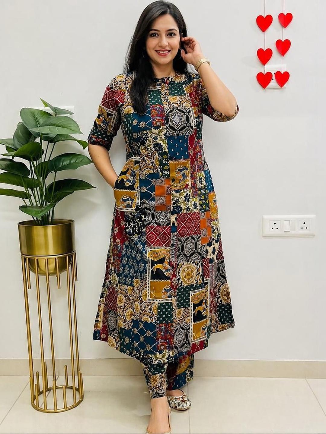 Sangria Women Ethnic Motifs Printed Cotton Kurta with Trousers - Image 1