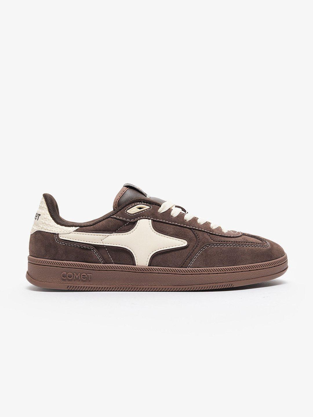 Comet Unisex Aeres Oakwood Sneaker - Image 1