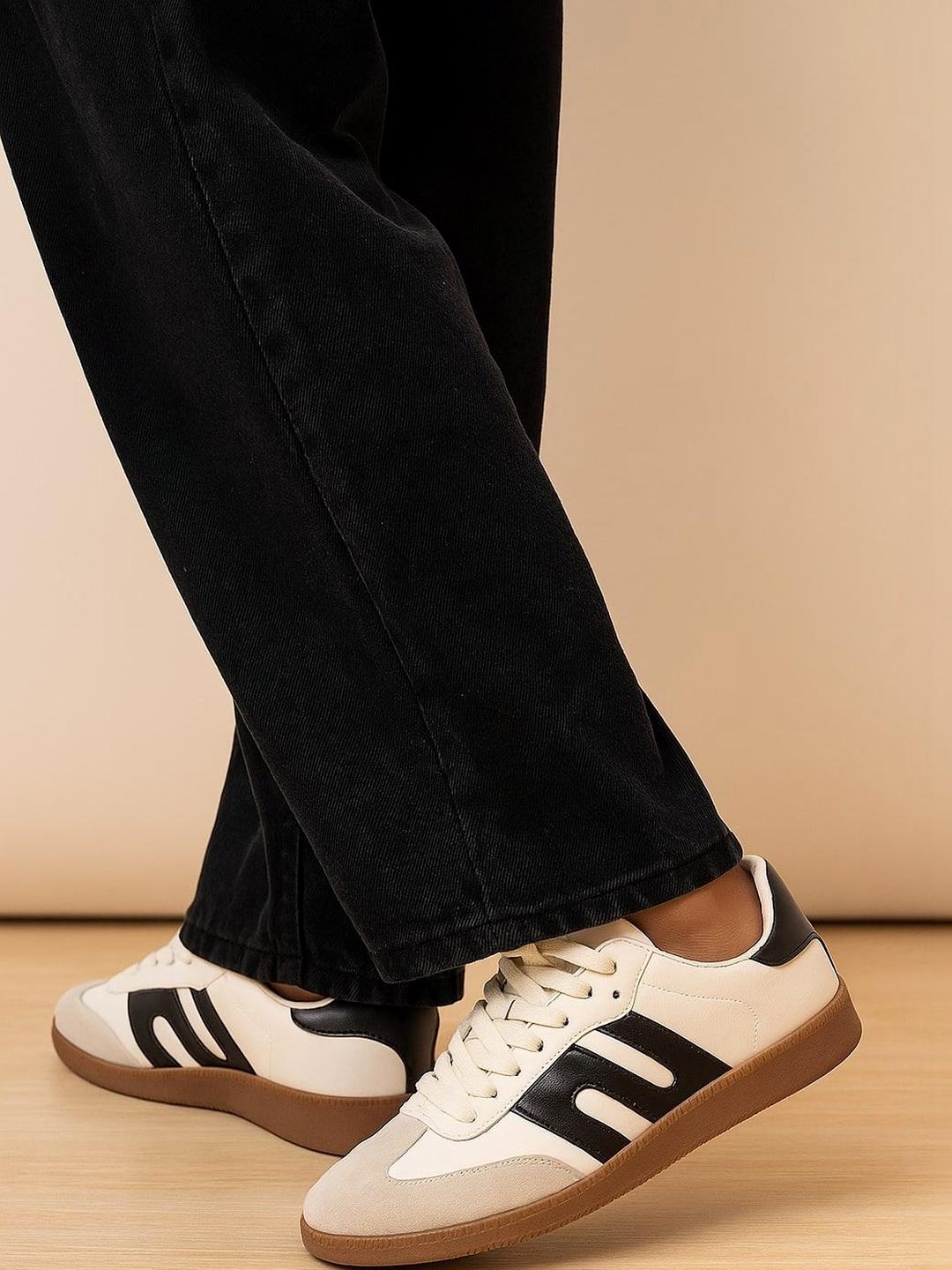 INVERSION Men Colourblocked Sneakers - Image 1